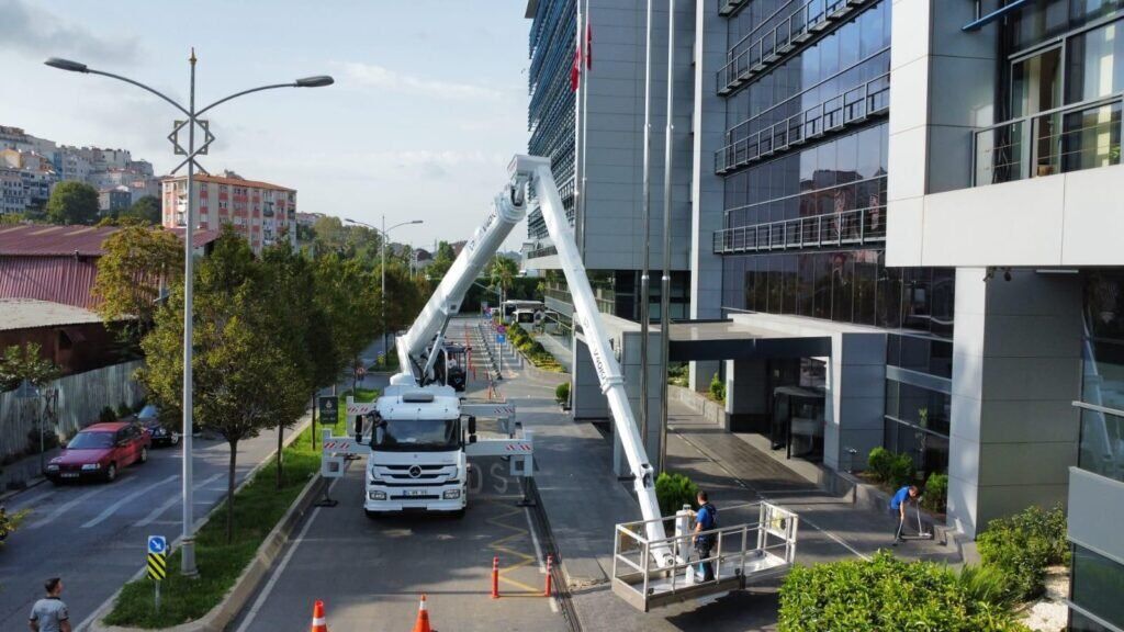 53metre sepetli vinç